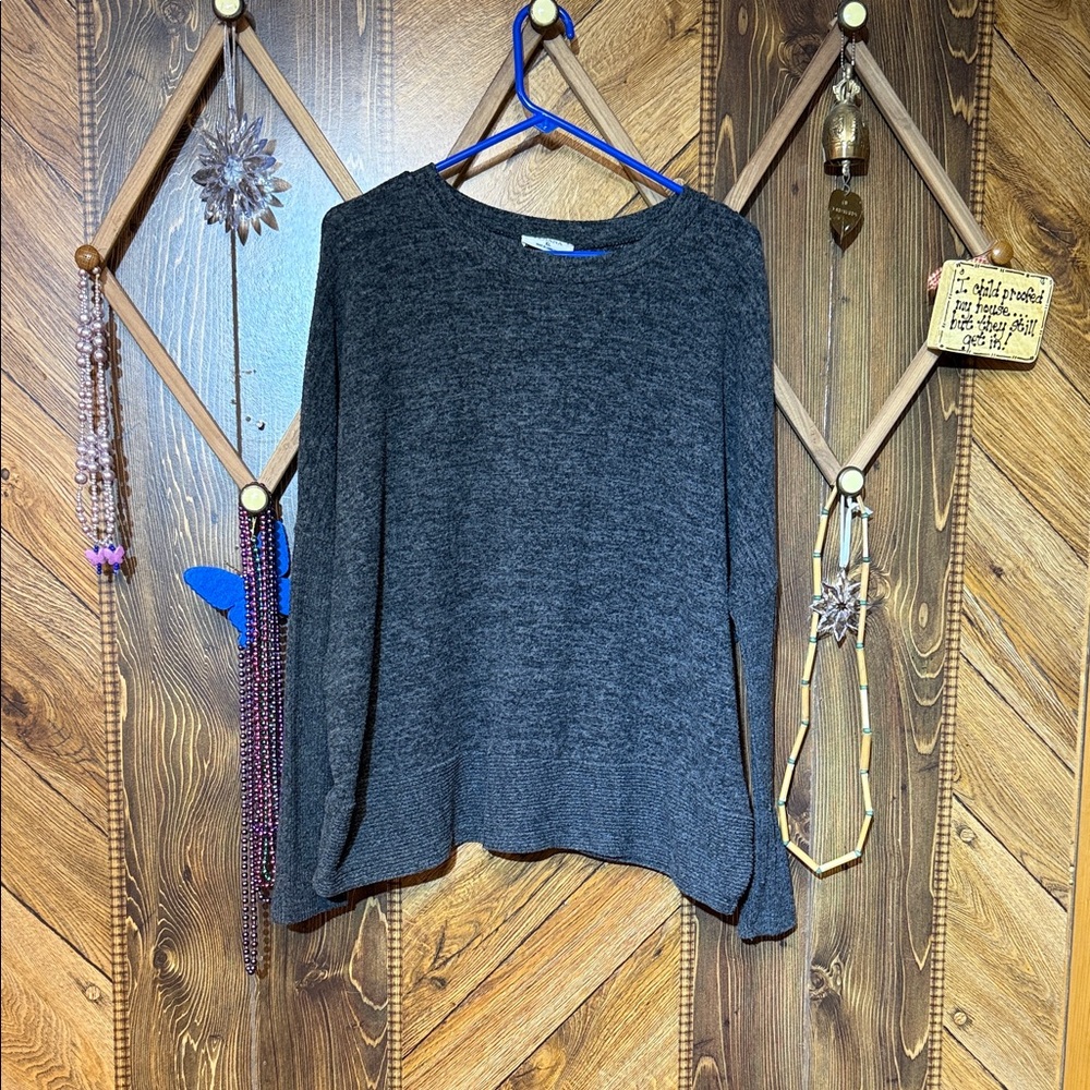 Zenana Outfitters Charcoal Crewneck Pullover Sweater